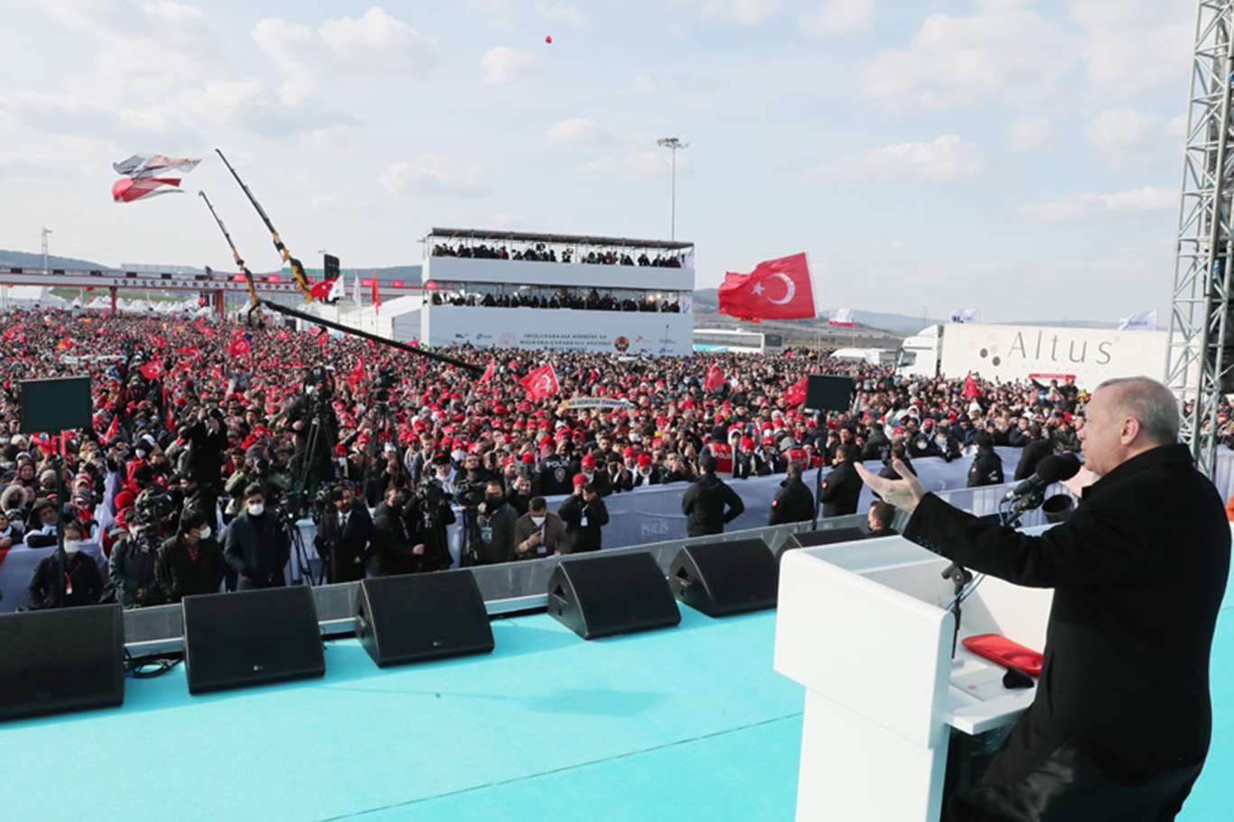 1915 Çanakkale Köprüsü açıldı 1915 Çanakkale Köprüsü açıldı
